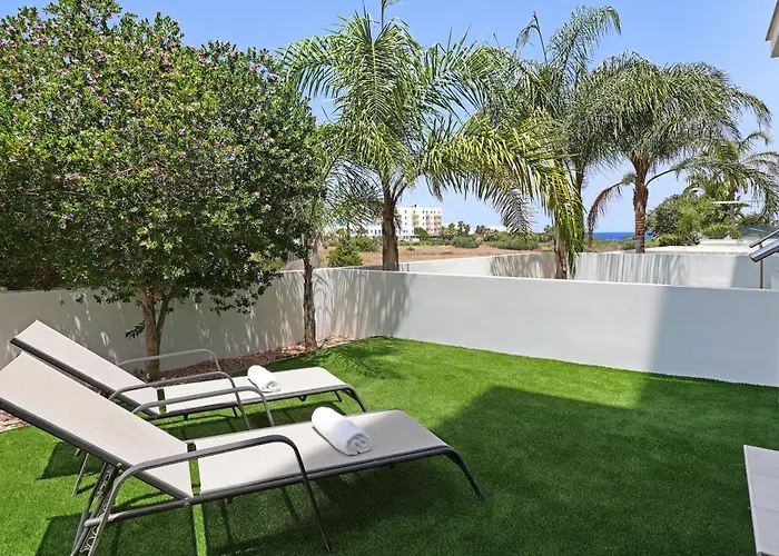 Meryl - Coralli Beachfront Protaras