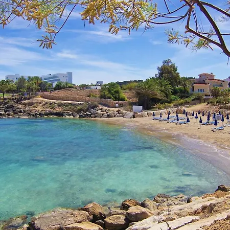 Meryl - Coralli Beachfront
