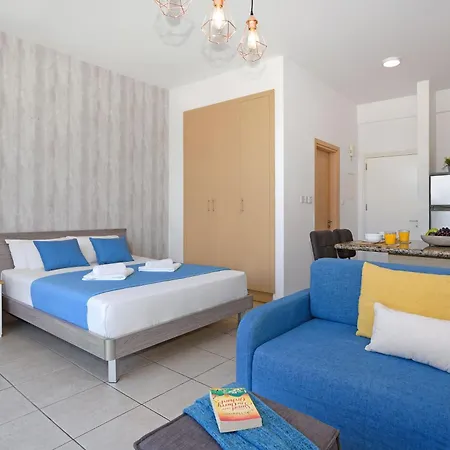 Meryl - Coralli Beachfront