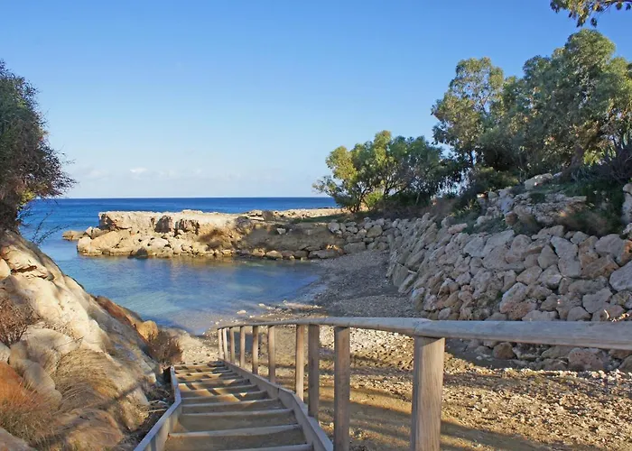 Meryl - Coralli Beachfront *