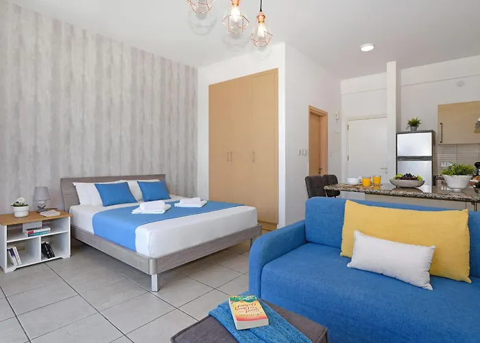 Meryl - Coralli Beachfront