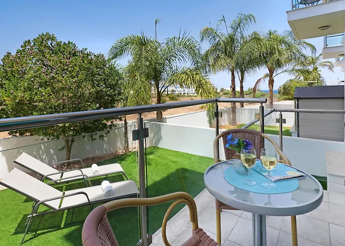 Meryl - Coralli Beachfront *